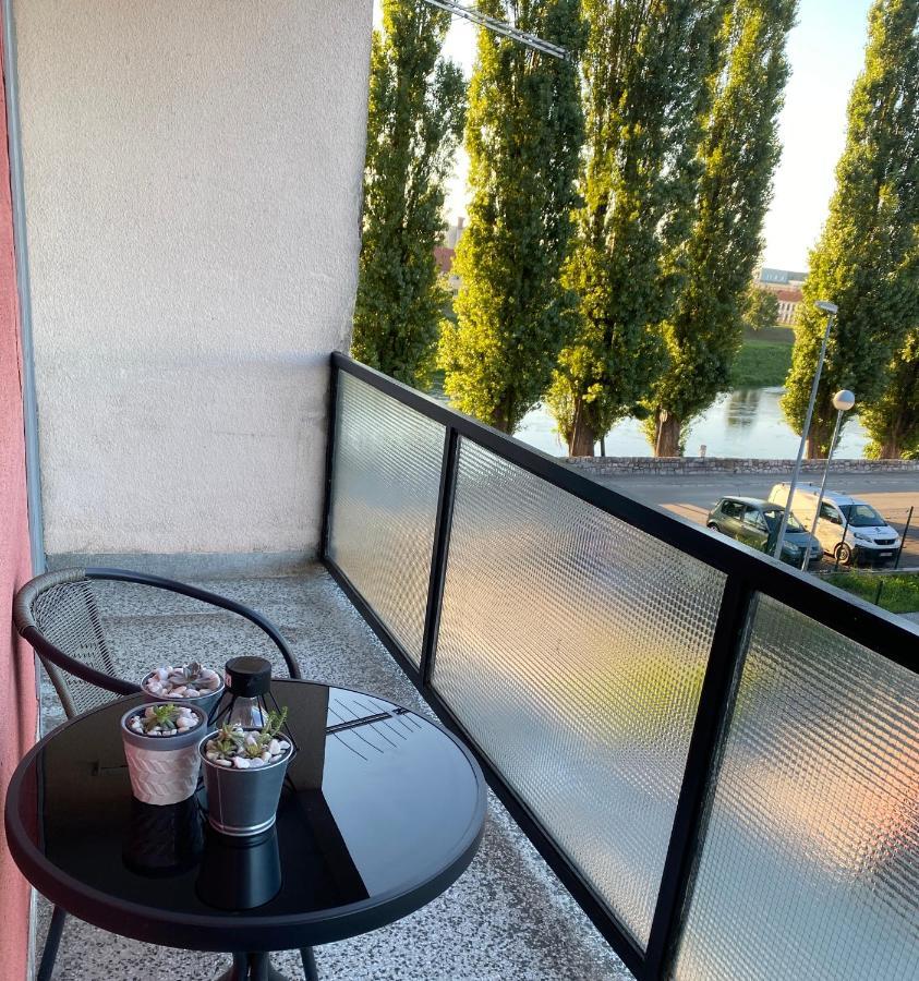 Apartman Colapis- Self Check In, Free Parking, Premium Location! Karlovac Exterior foto