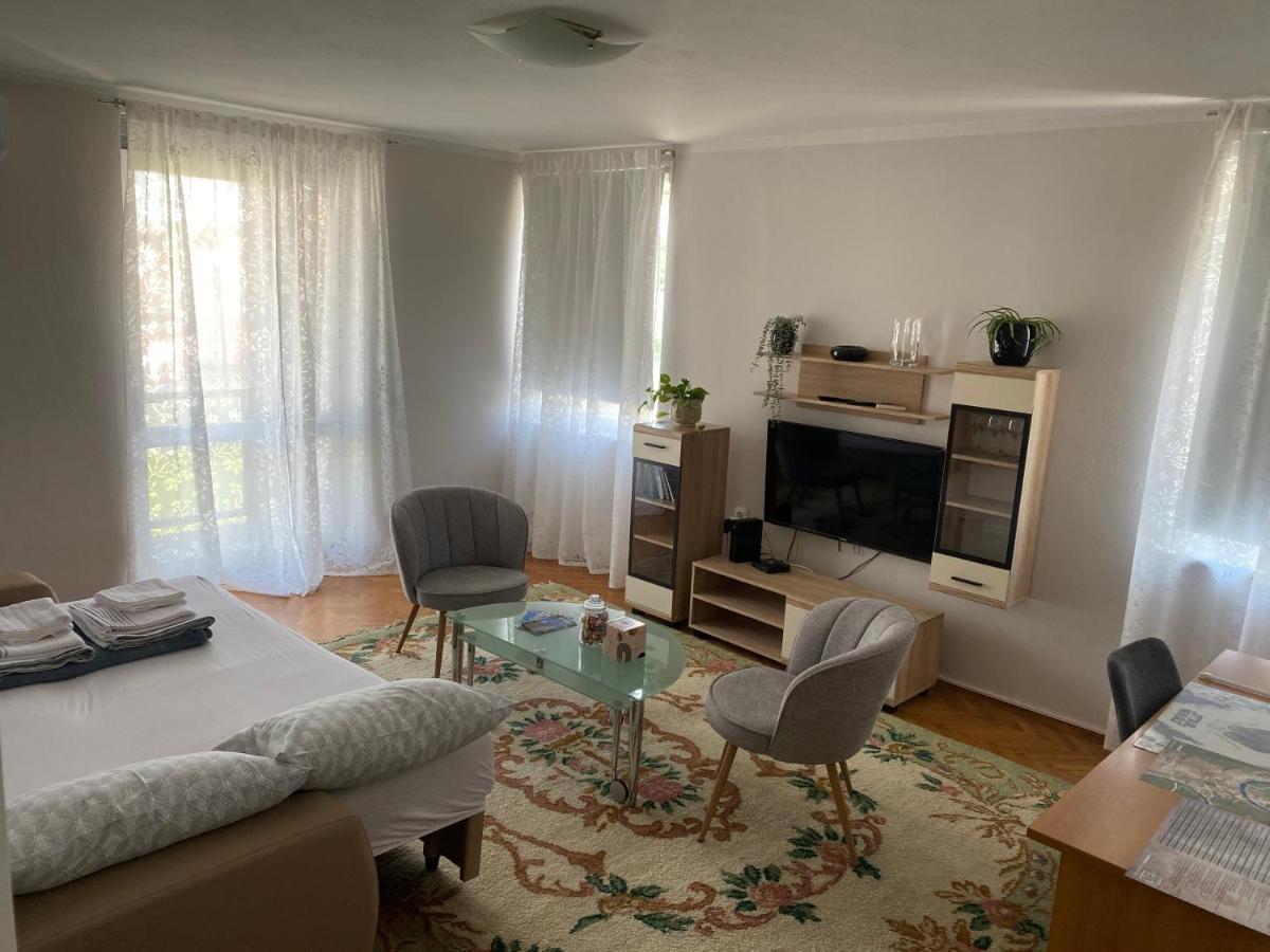 Apartman Colapis- Self Check In, Free Parking, Premium Location! Karlovac Exterior foto